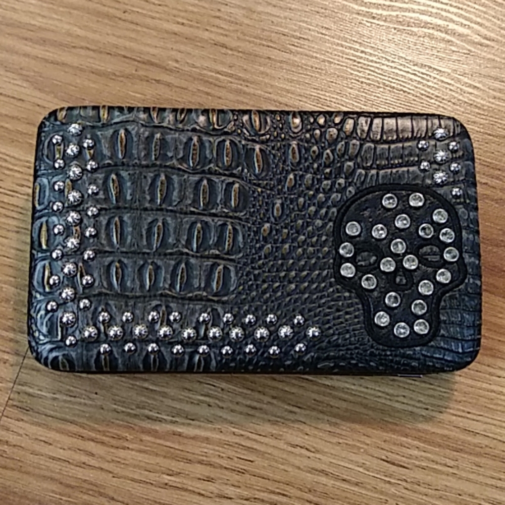 Hard Shell Wallet - image 1